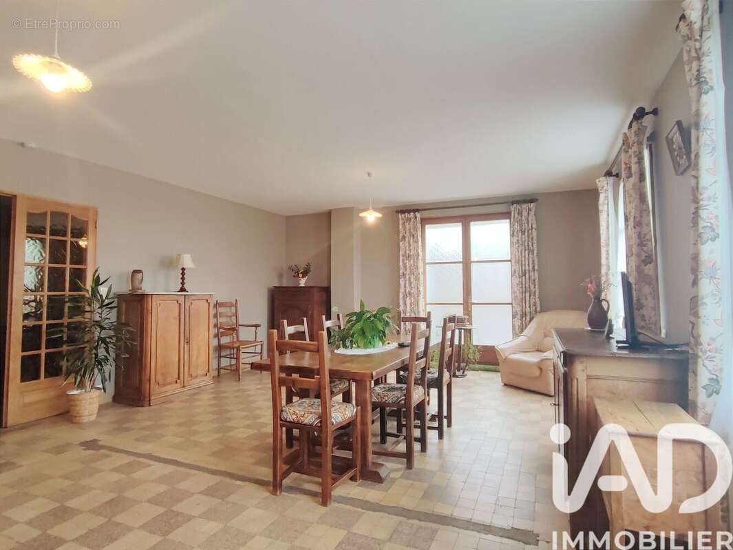 Photo 2 - Appartement à LACHAPELLE-AUX-POTS