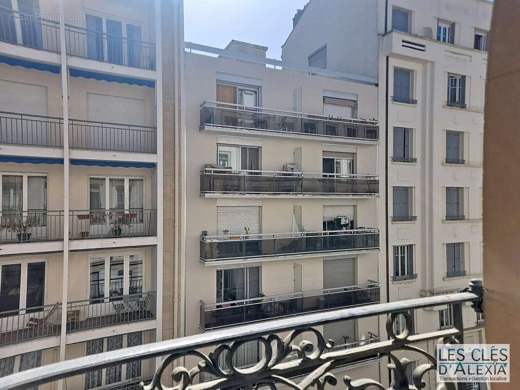 Lyon 6ᵉ – Studio de charme vendu loué, idéal investissement patrimonial - photo 3