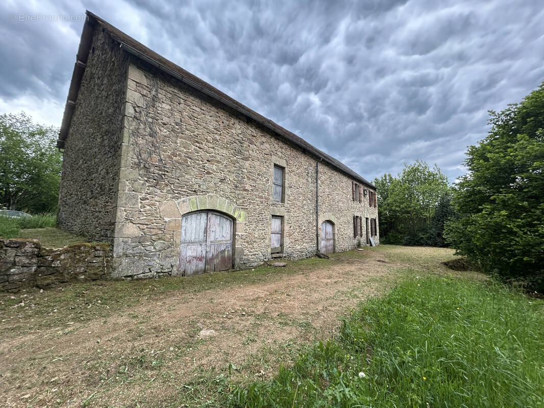 Maison à LE LONZAC