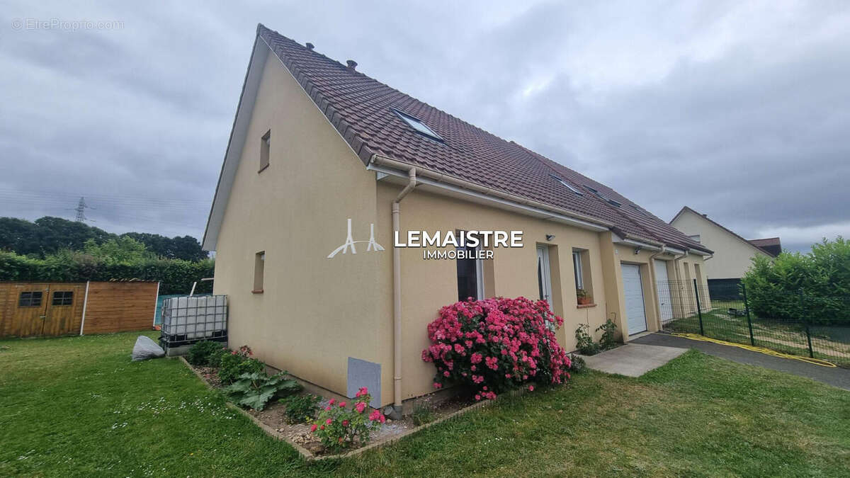 Maison à SAINT-PIERRE-DE-MANNEVILLE