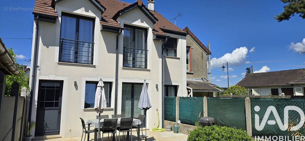 Photo 1 - Maison à YERRES