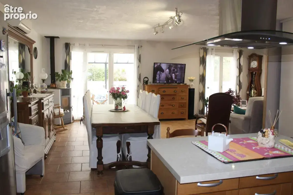 Maison 4 pièces 95 m² à vendre à La Roque-D'antheron (13640) - photo 4