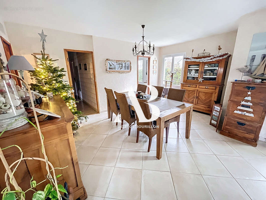 Maison à LA CHAPELLE-RABLAIS