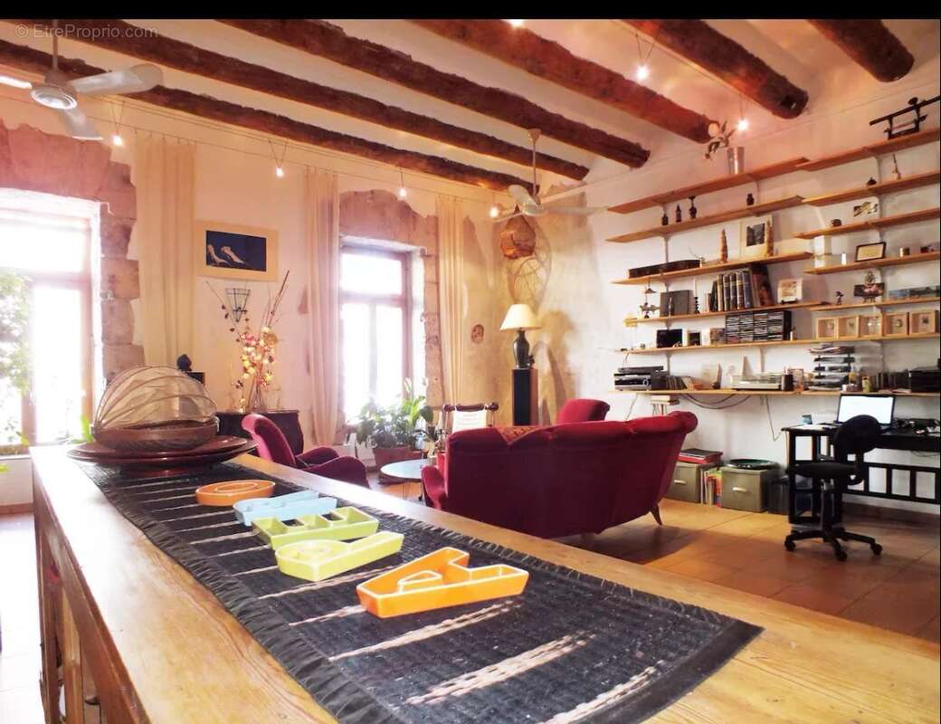 Appartement à MARSEILLE-2E