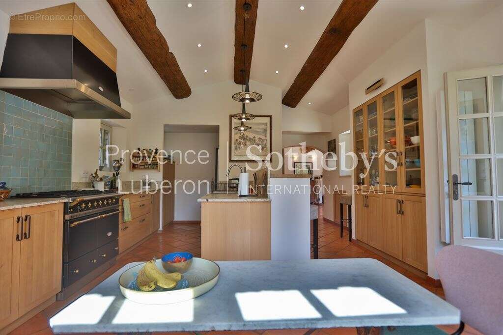 Maison à L&#039;ISLE-SUR-LA-SORGUE