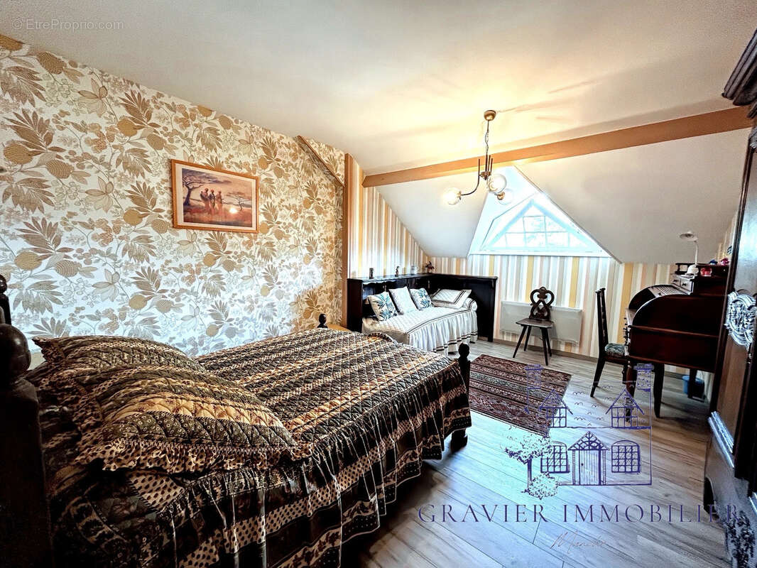 Maison à SAINT-GERMAIN-SUR-AY