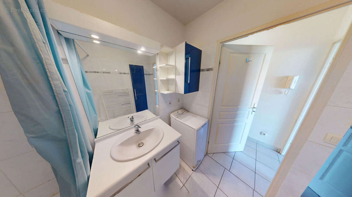Appartement à SAINT-MARTIN-D'HERES
