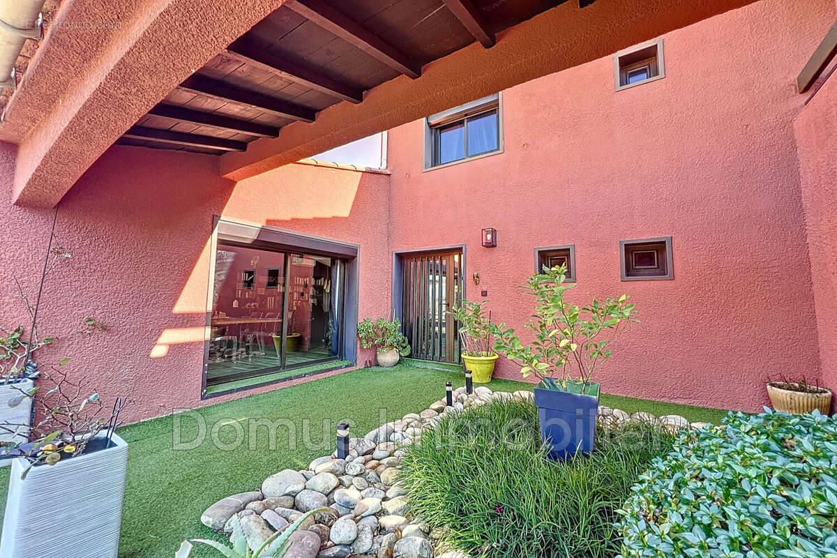 Maison à MORIERES-LES-AVIGNON