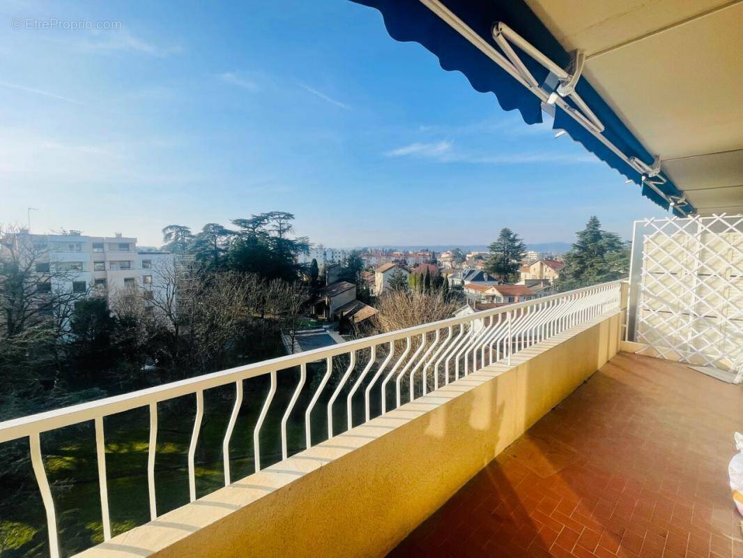 Appartement à ROMANS-SUR-ISERE