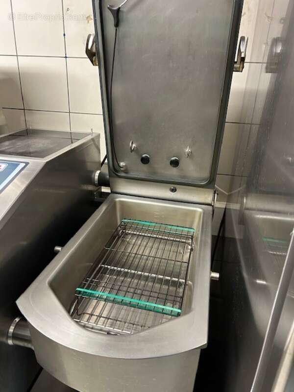 Commerce à DIVONNE-LES-BAINS