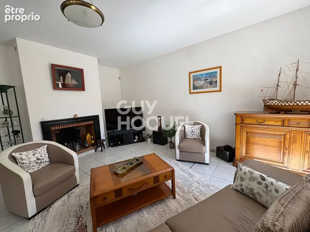 Propriété familiale de 225 m² avec piscine et garage - photo 6
