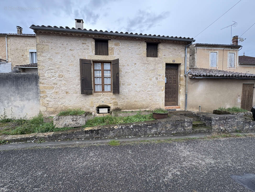 Maison à SAINT-MACAIRE
