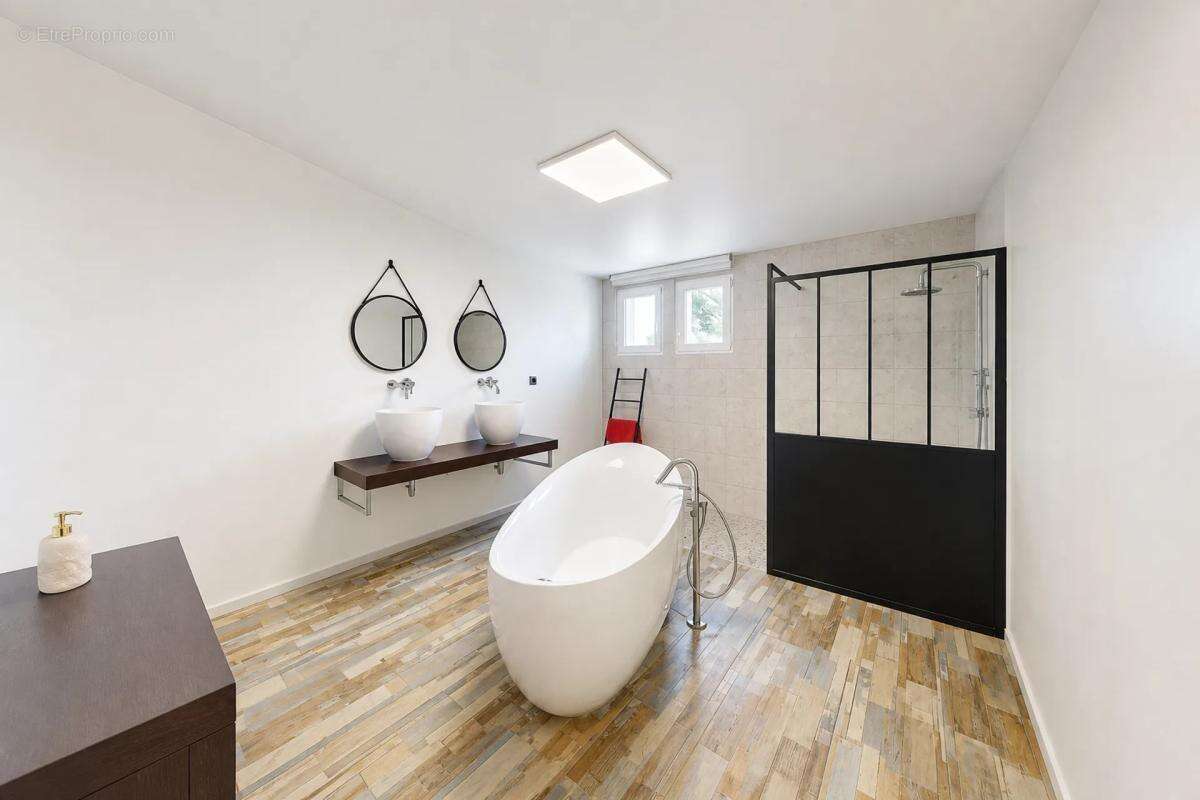 Maison à CABANAC-SEGUENVILLE