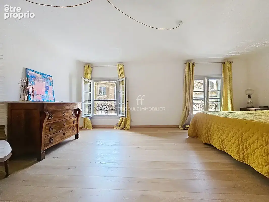 Avignon intra-muros, Maison de caractère de 210m² avec garage et terrasse - photo 7