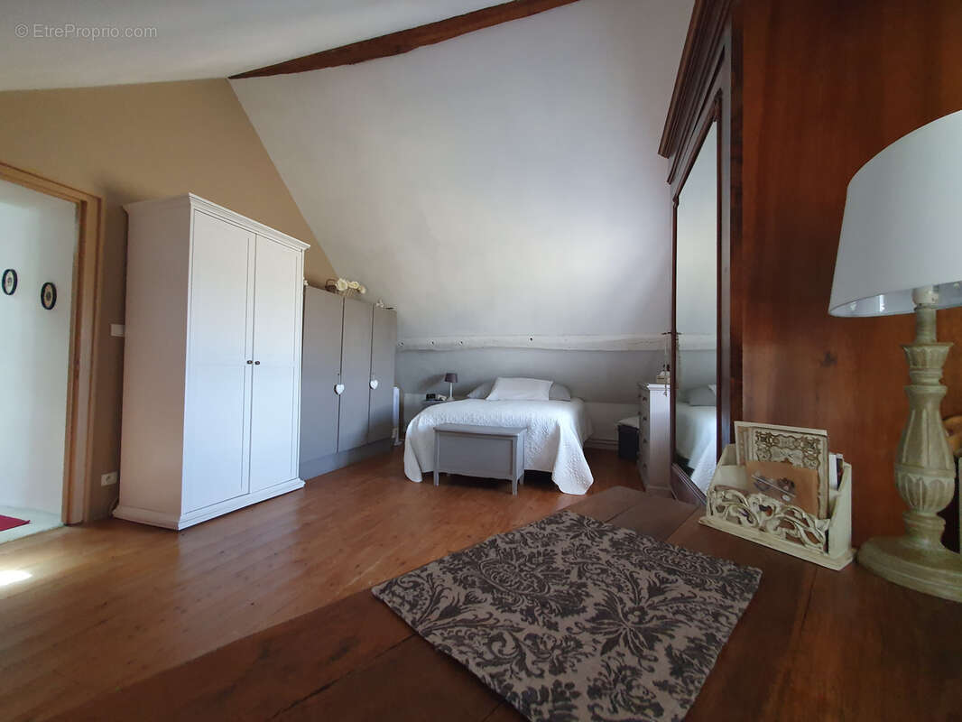 Maison à SAINT-POURCAIN-SUR-SIOULE