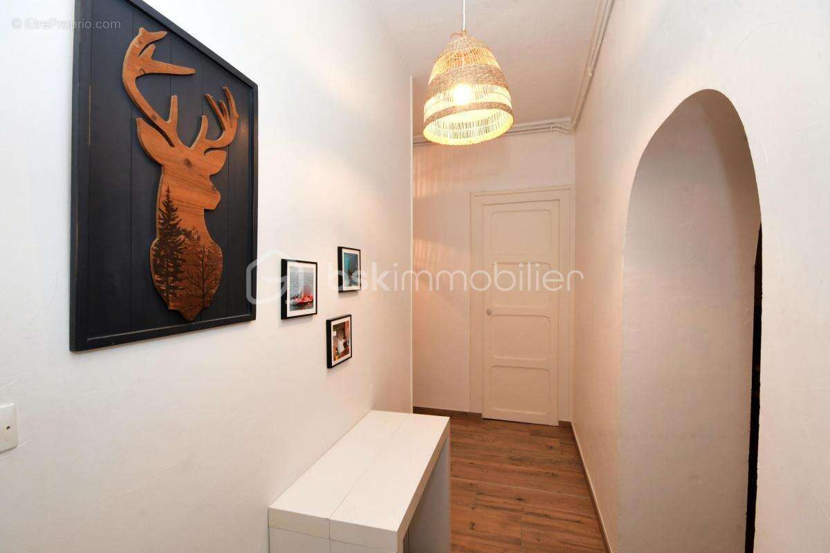  Quand le charme du centre-ville rencontre le confort d’un appartement agréable à vivre. Référence LOIC - photo 4