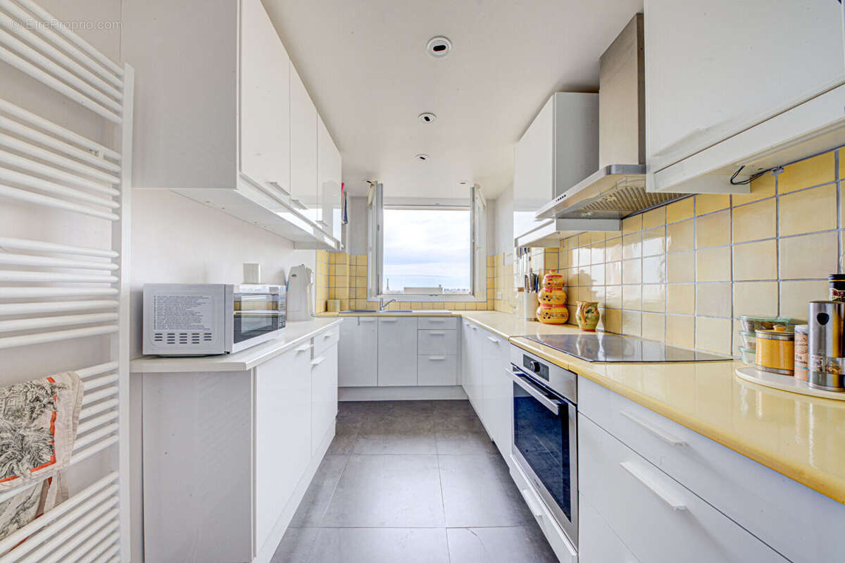 Appartement à SURESNES