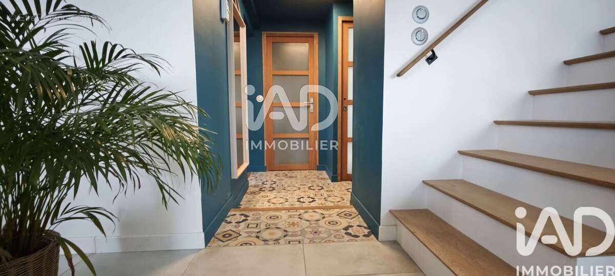Maison 162 m² à Saint-Sigismond  - photo 7