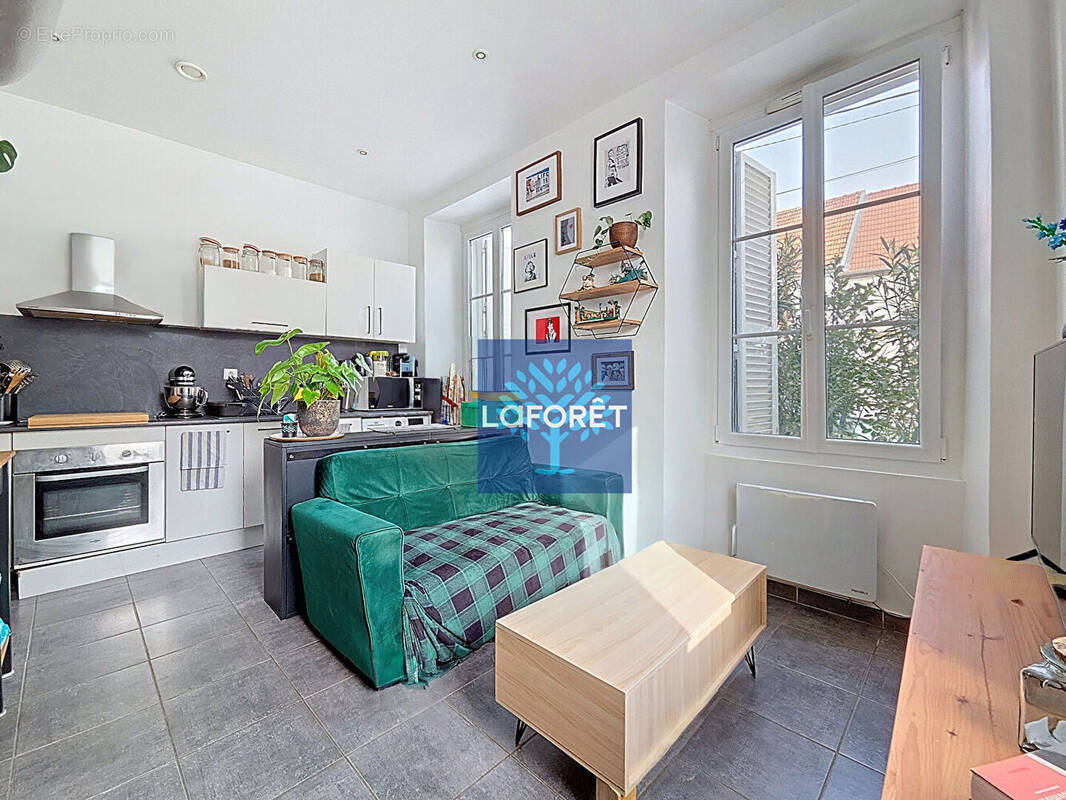 Appartement à LINAS