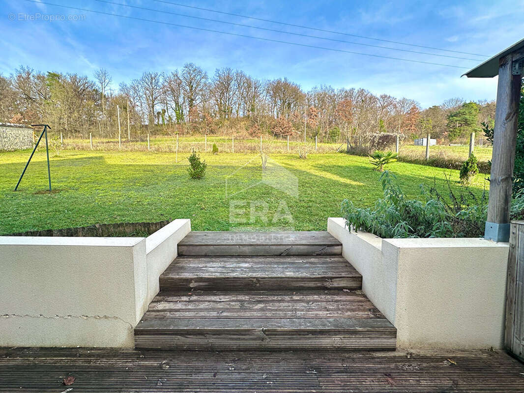 Maison à NANTEAU-SUR-LUNAIN