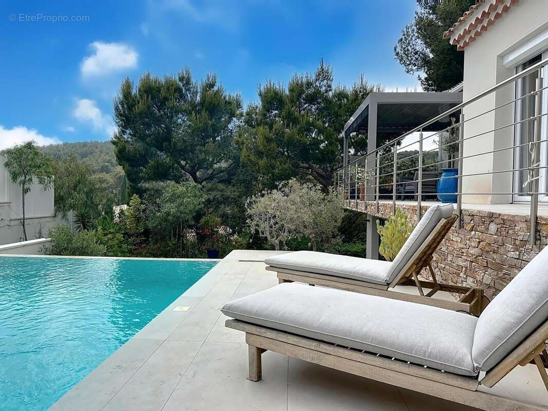 Photo 2 - Maison à BANDOL