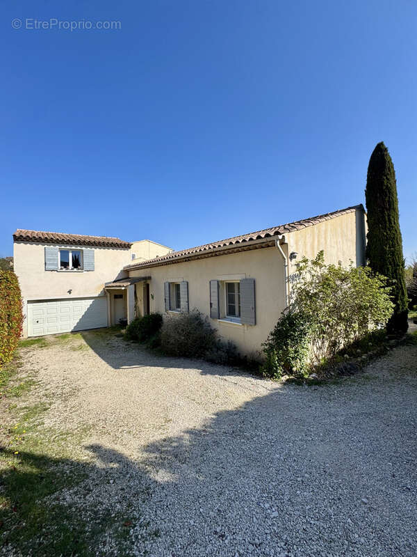 Maison à LA MOTTE-D'AIGUES