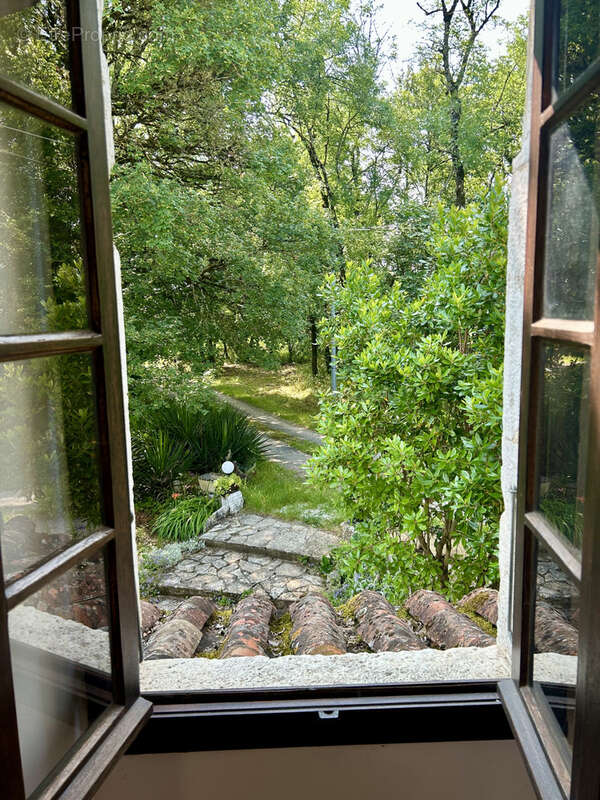Maison à MONTAIGU-DE-QUERCY