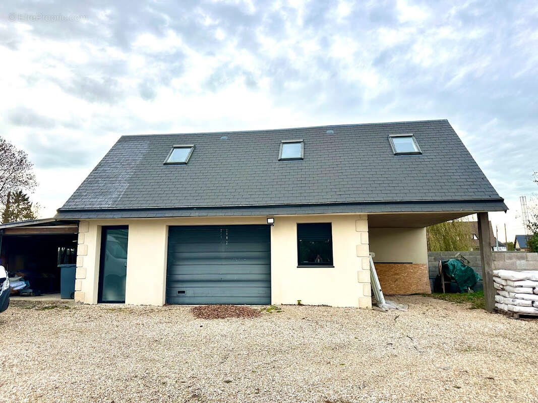 Maison à LA FEUILLIE