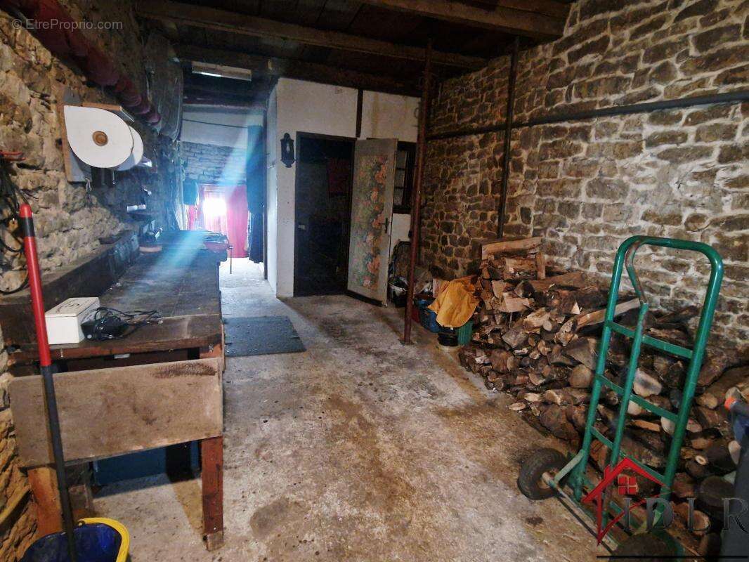 Maison à SAVIGNY