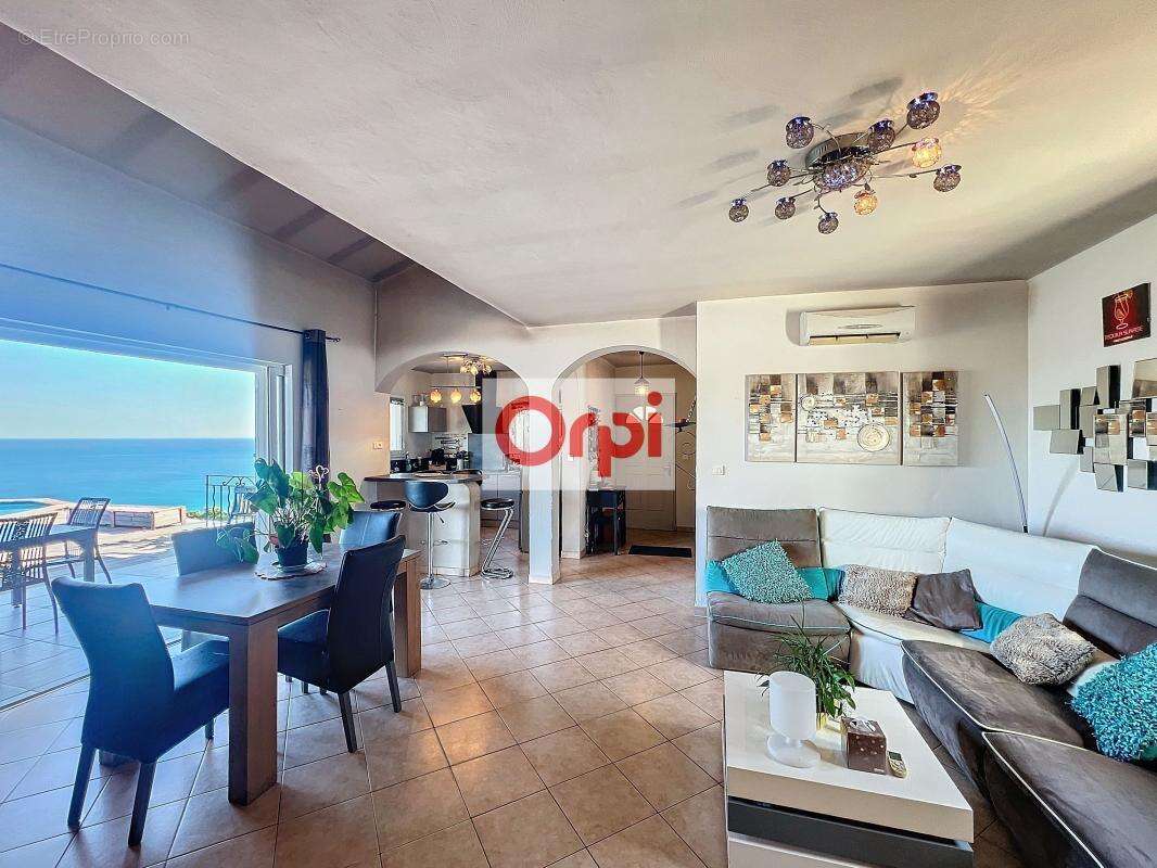 Maison à PORTO-VECCHIO