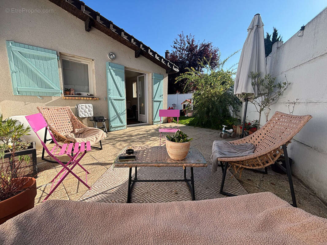 Maison à SARTROUVILLE