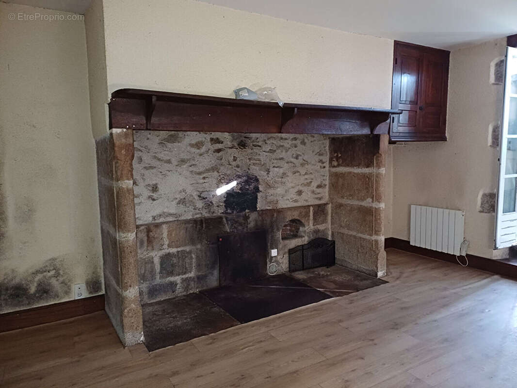 Appartement à BAGNAC-SUR-CELE