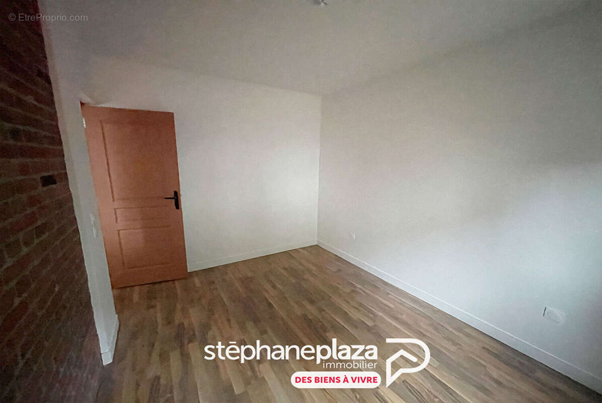 Appartement à LE MESNIL-ESNARD