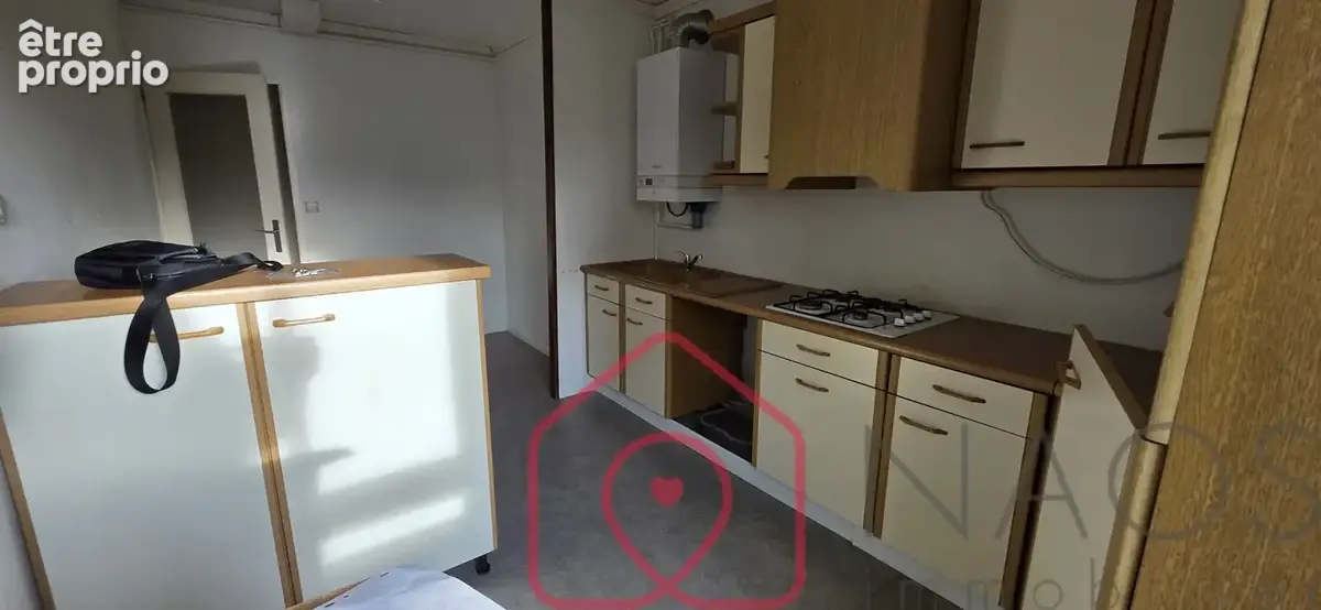 GIBAUDERIE. Grand T4 de 103m²   Parking couvert  - photo 3