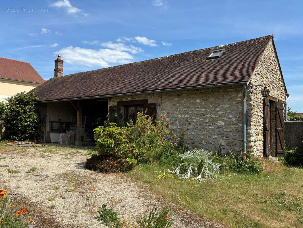 Maison à BONNELLES