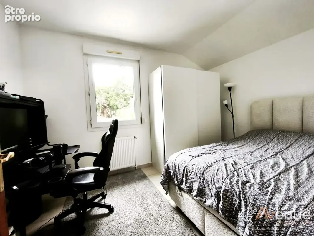 Maison 104 m² à Saint-Chamond  - photo 9