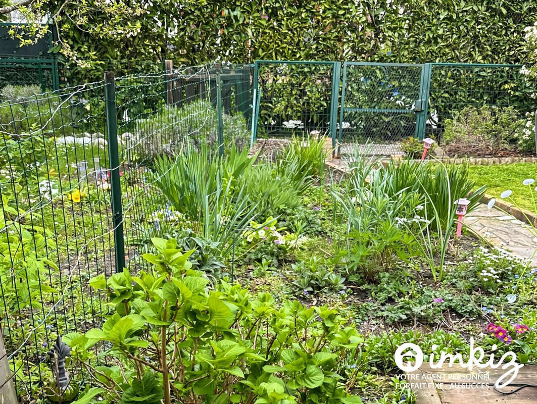 Maison familiale cle en main, DPE C, jardin et box - photo 13
