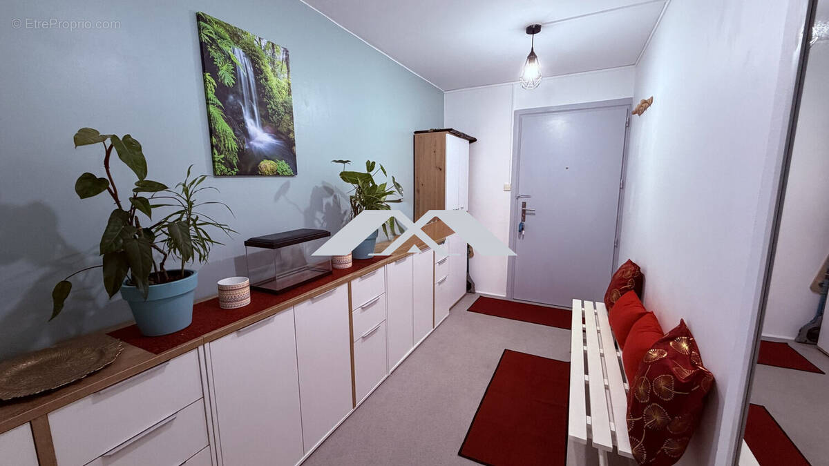 Photo 1  - Appartement à LE TAMPON