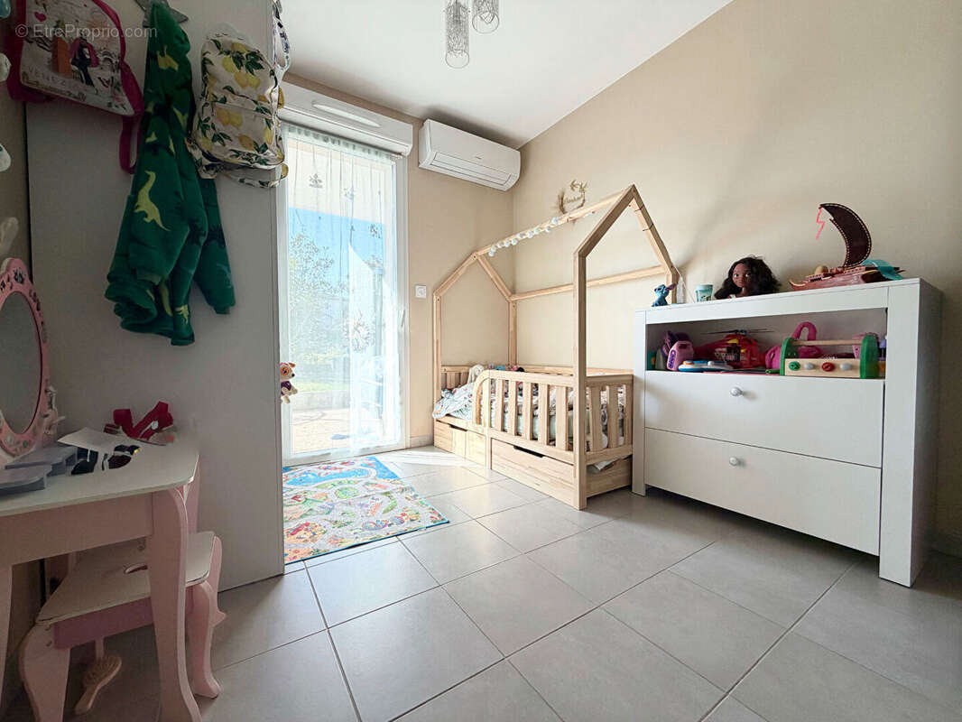 Appartement à CHATEAUNEUF-LES-MARTIGUES