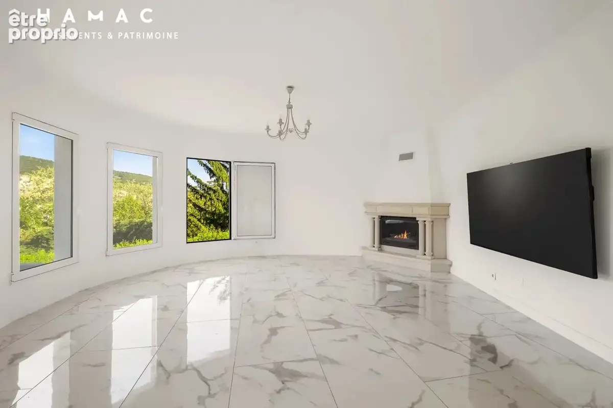 Maison -  6 pièces - Rochetaillée -sur-Saône - photo 6