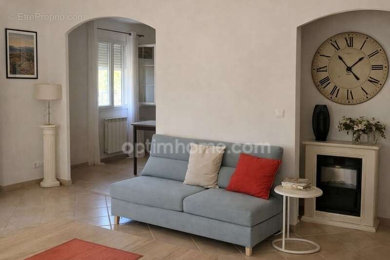 Maison à REGUSSE