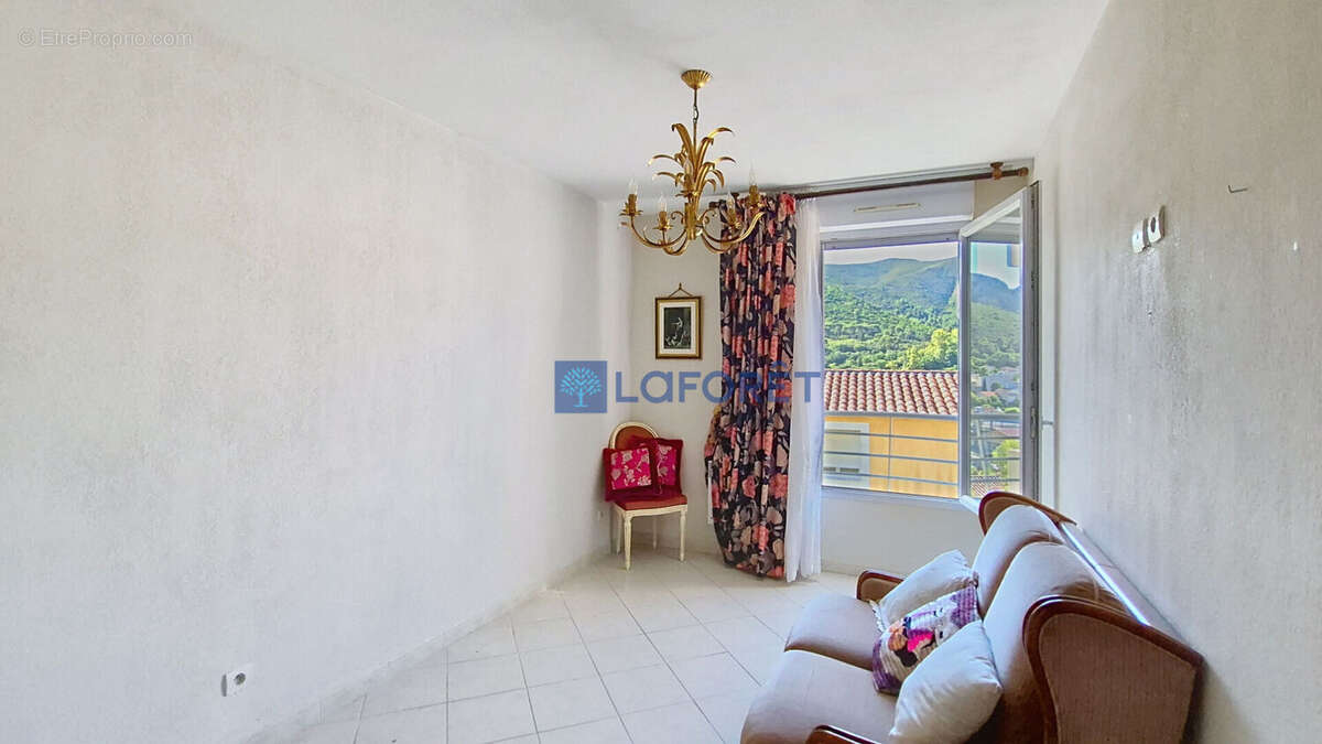 Appartement à MARSEILLE-11E