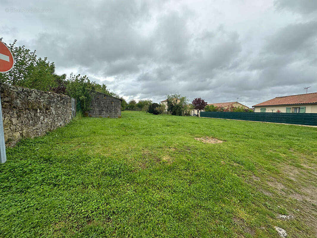 Terrain à GOURGE