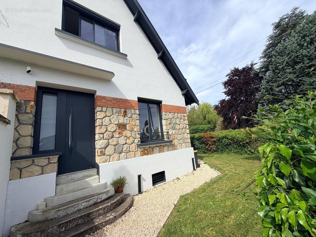 Photo 1 - Maison à BELLERIVE-SUR-ALLIER