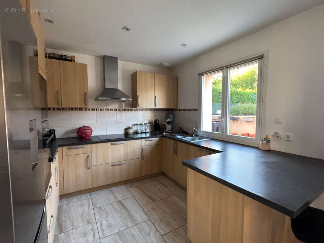 Maison à COUTEVROULT