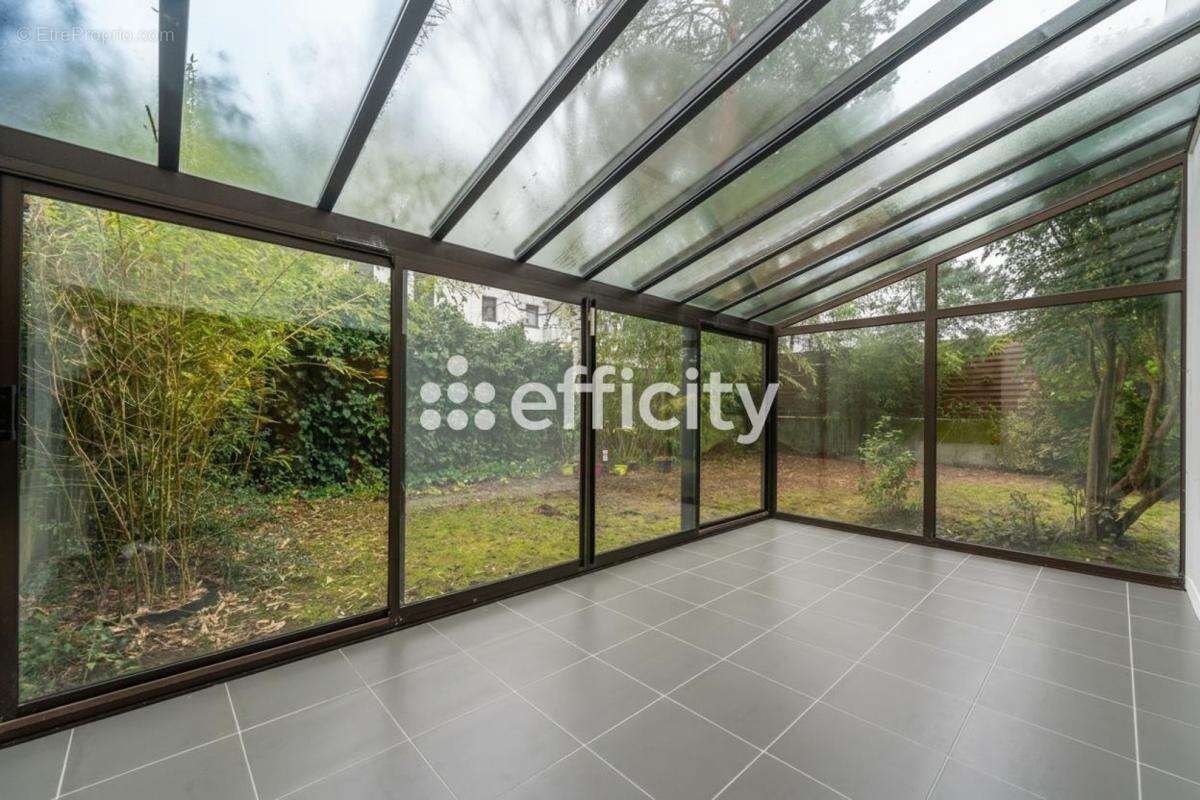 Appartement à GARCHES