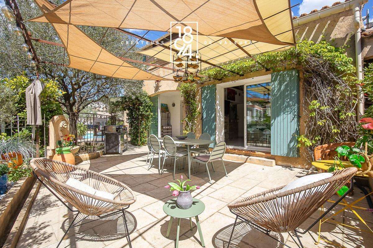 Maison à SAINT-ZACHARIE