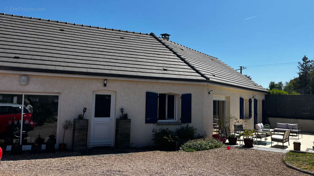 Maison à GUERCHY