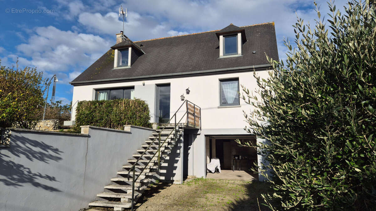 Maison à AUMEVILLE-LESTRE