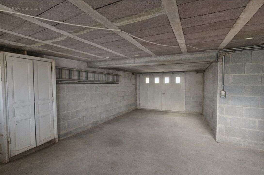 Maison à NEUVY-EN-MAUGES